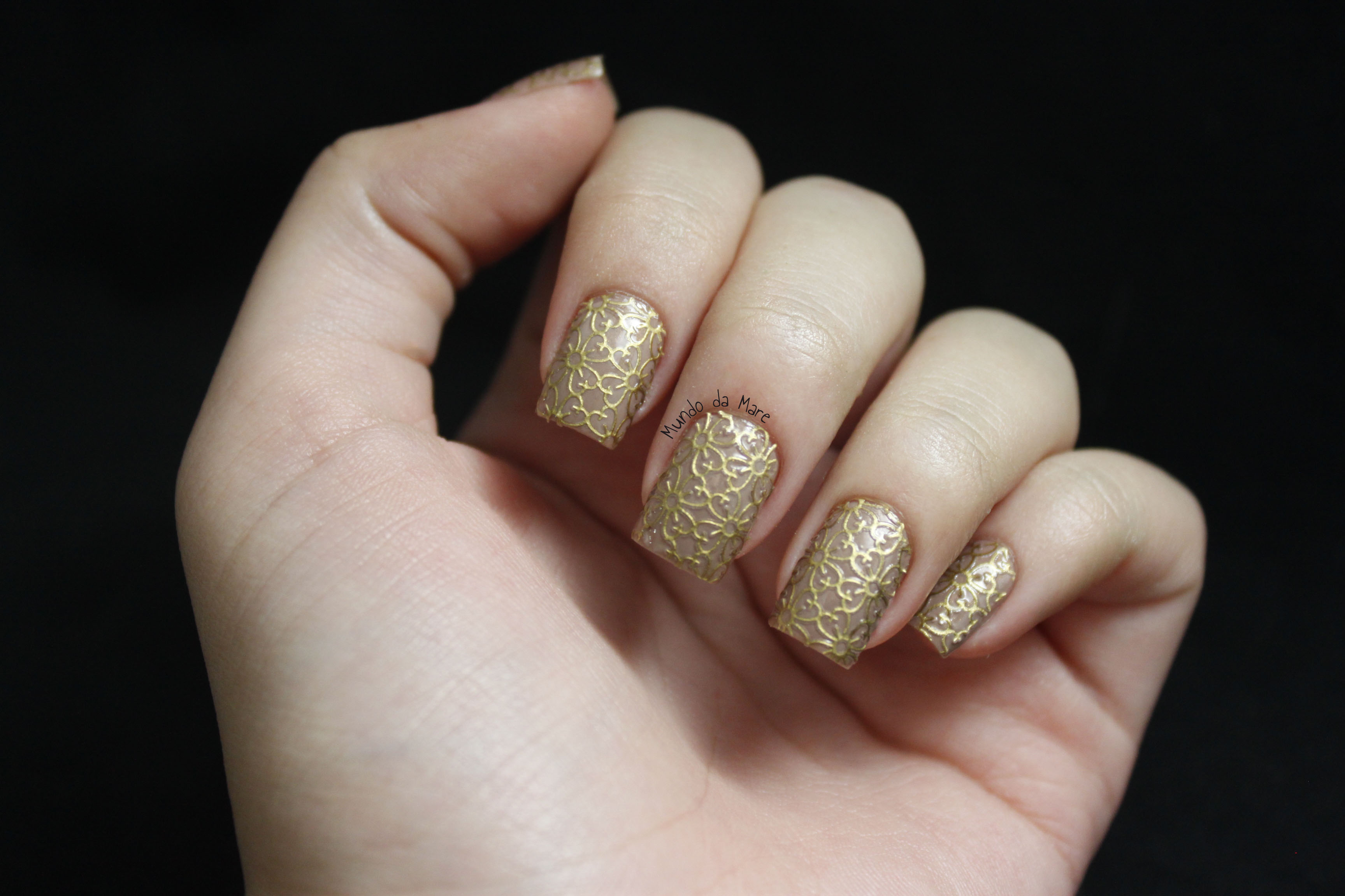 Unhas Douradas E Glamourosas Para Mandar Bem Focalizando Unhas Douradas E Glamourosas Para Mandar Bem Focalizando
