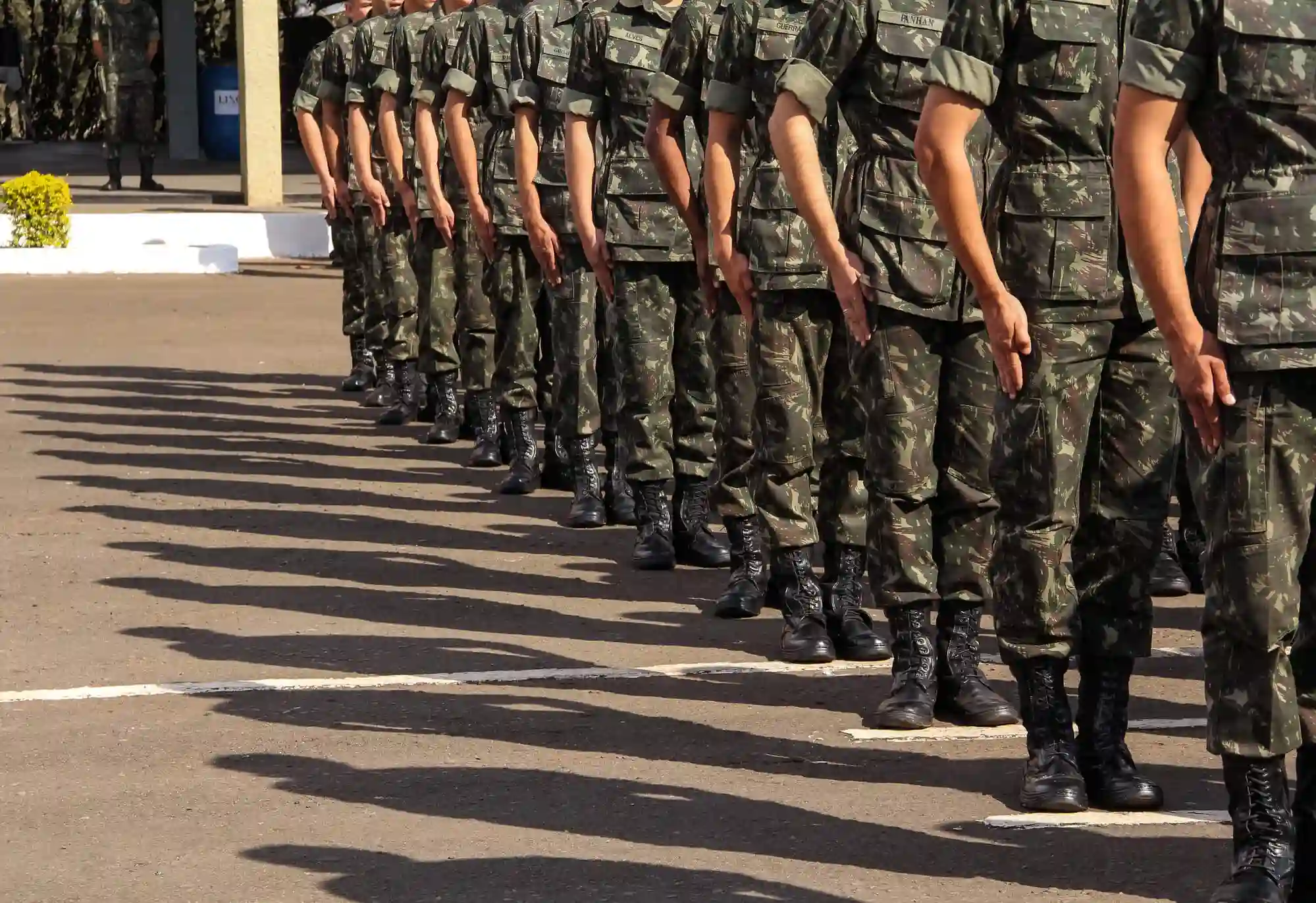 Serviços Militares