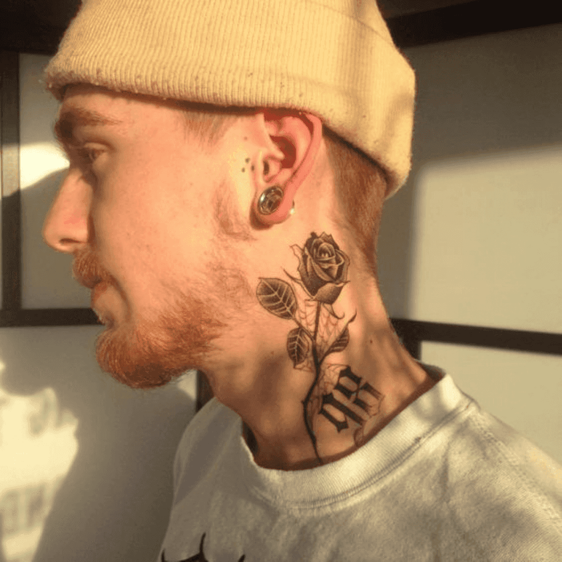 tattoos no pescoço masculina