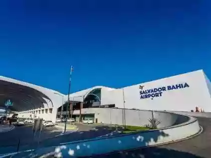 Obras expostas no Salvador Bahia Airport levam passageiros por “viagem” pela arte baiana