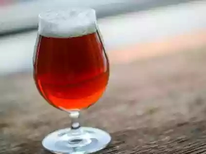 Cerveja Red Ale: saiba mais sobre a cerveja vermelha, famosa no mundo todo