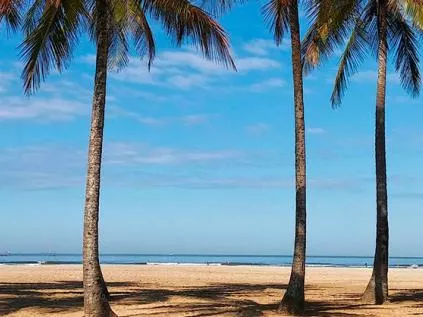 Conheça a Praia do Gonzaga, uma das mais badaladas de Santos-SP