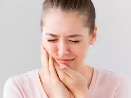 O que é bom para dor de dente? Veja 6 truques simples de aliviar o problema