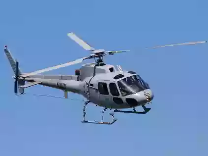 Conheça o helicóptero esquilo, modelo mais popular no Brasil