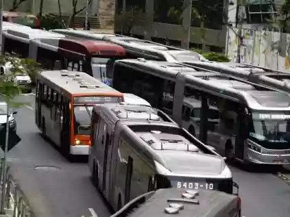 Como andar de ônibus em São Paulo?