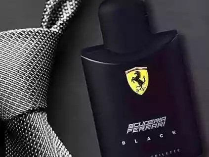 A Elegância Inconfundível do Ferrari Black