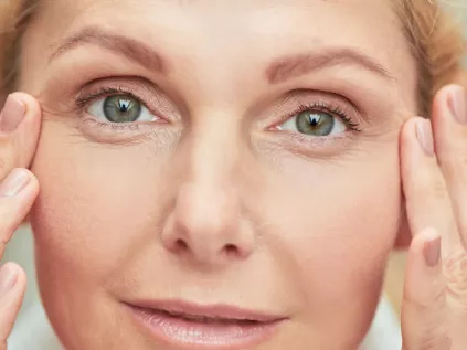 Pés de Galinha: Como Entender, Prevenir e Tratar as Rugas no Rosto