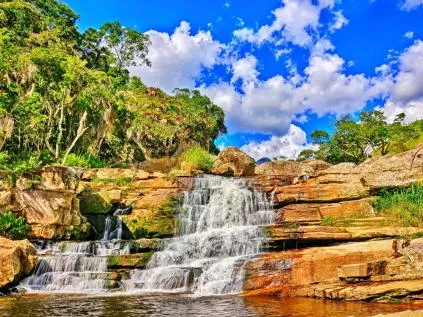 O Guia Definitivo da Cachoeira Perfeita: 50 Destinos, Dicas de Expert e o que Ninguém te Conta