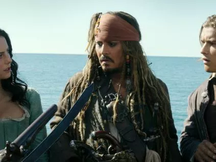 Piratas do Caribe - A Vingança de Salazar: Vale a pena o mergulho ou a franquia naufragou?