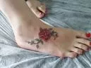 Tatuagem nos Pés: Tudo o que Você Precisa Saber Antes de Decidir Fazer